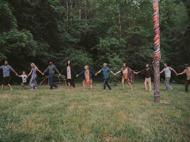circling the may pole